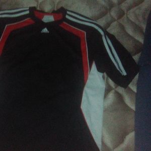 Adidas tee shirt